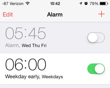 how to set an alarm on the iphone