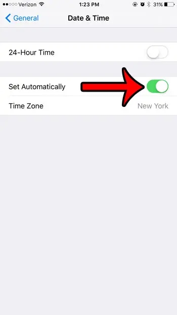 make iphone update automatically with time zone change