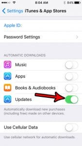 how to enable automatic app updates on the iphone se