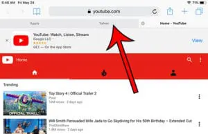 How to Show or Hide the Tab Bar on an iPad