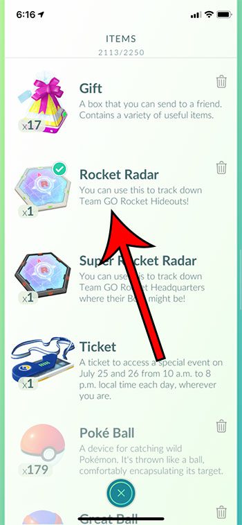 How to Unequip a Rocket Radar in Pokemon Go