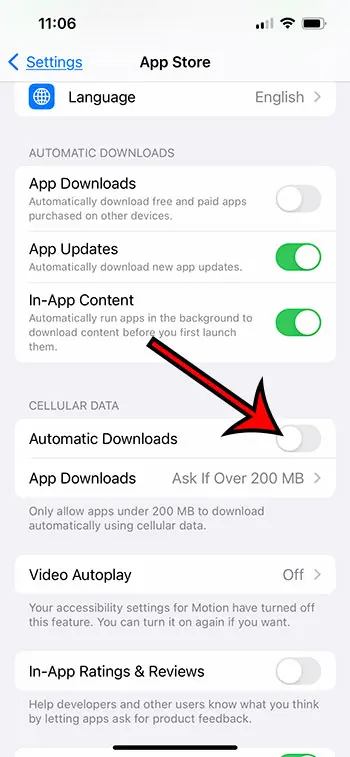 how to change the automatic download iPhone cellular data setting