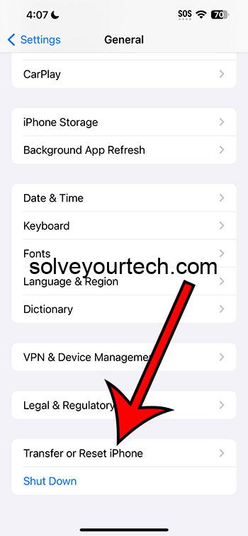 Руководство по сбросу сетевых настроек iOS 17 3 выберите «Перенос или сброс iPhone».